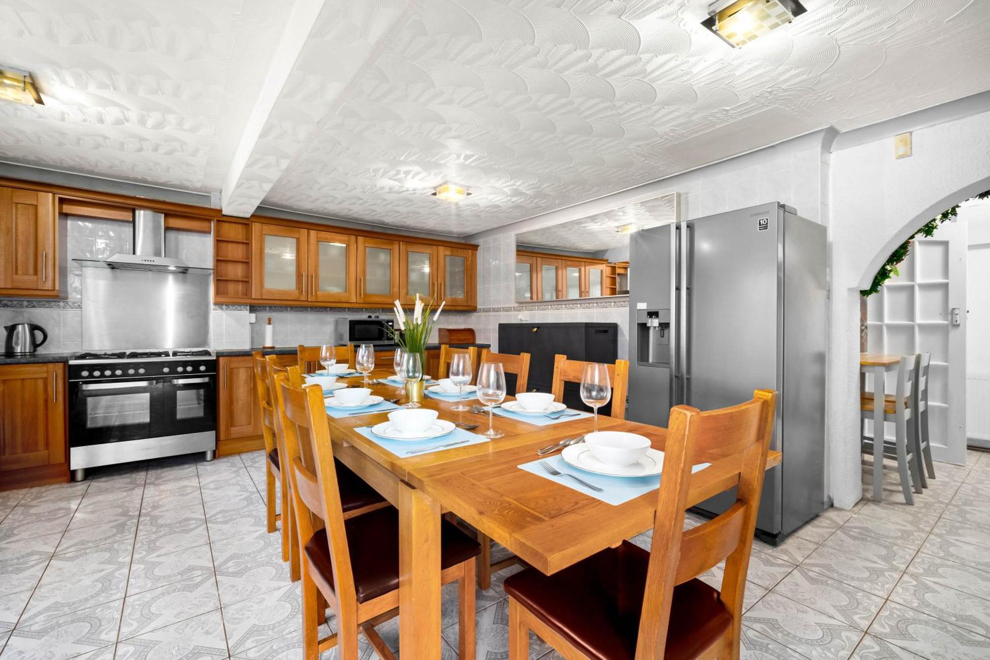 Modern 18 Guest Large Home In Solihull - Near Nec, Jlr, Hs2 And Bhx Бирмингам Екстериор снимка