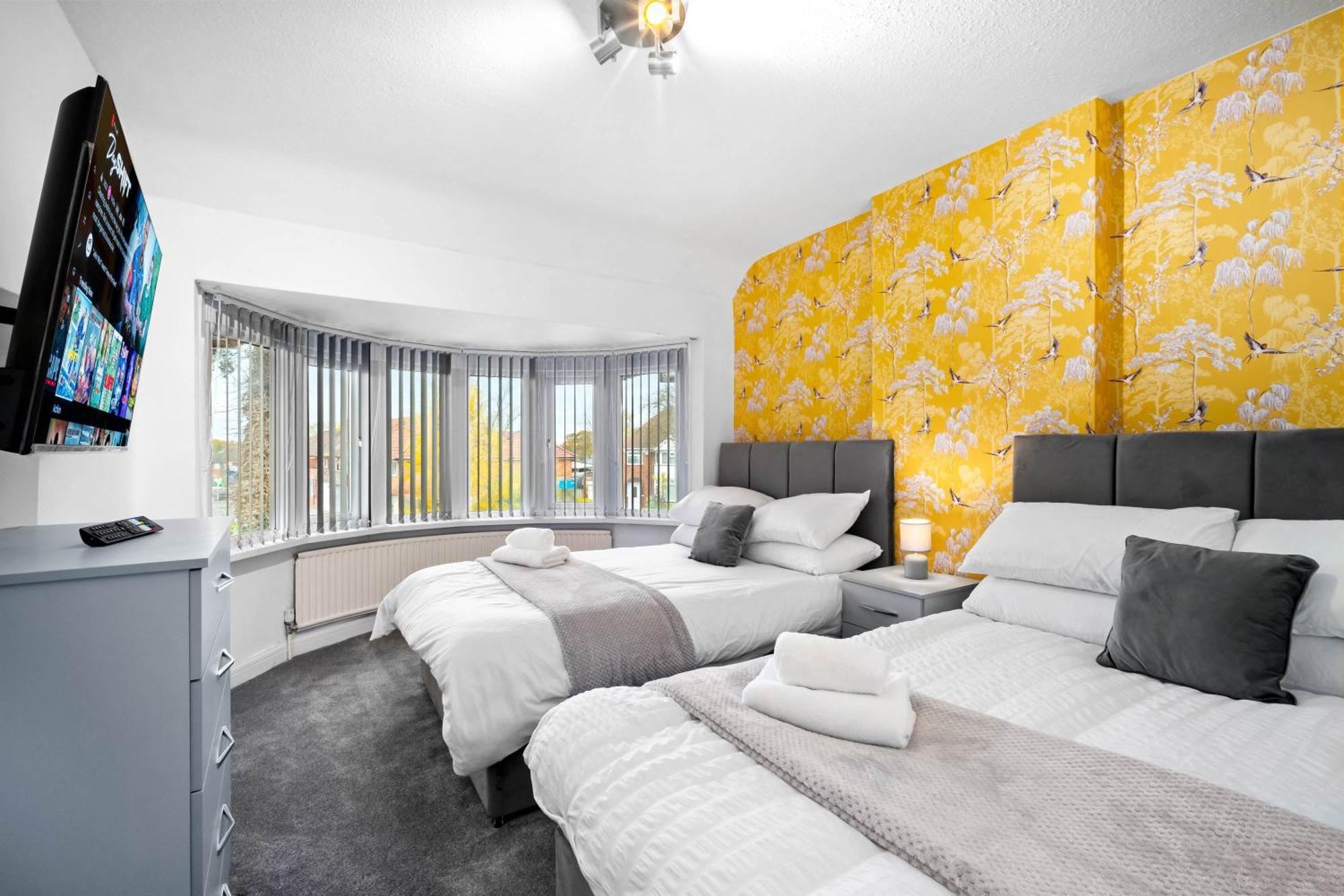 Modern 18 Guest Large Home In Solihull - Near Nec, Jlr, Hs2 And Bhx Бирмингам Екстериор снимка