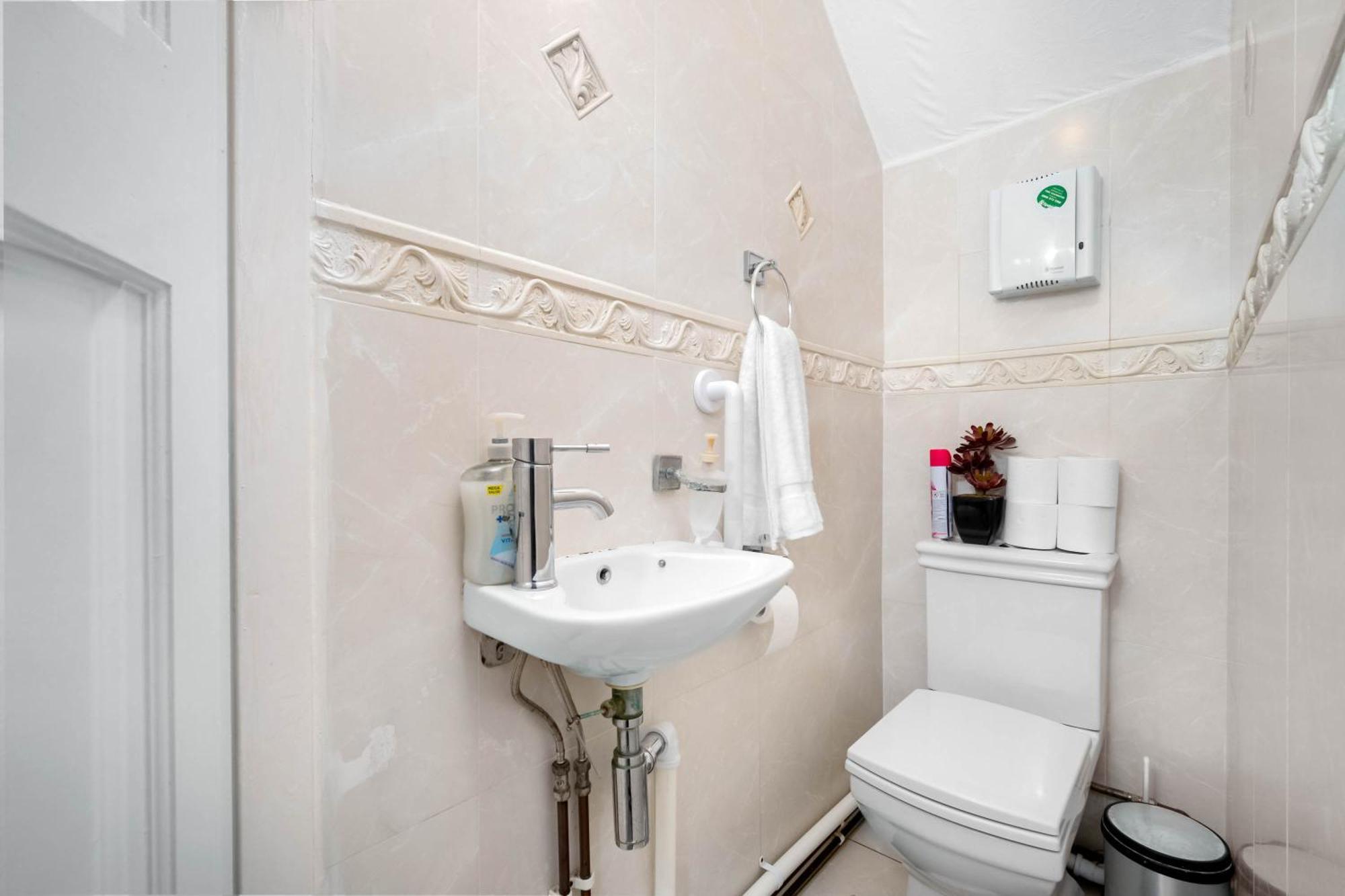 Modern 18 Guest Large Home In Solihull - Near Nec, Jlr, Hs2 And Bhx Бирмингам Екстериор снимка